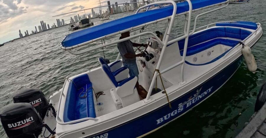 Cartagena: Rosario Islands VIP Tour by Luxury Sports Boat