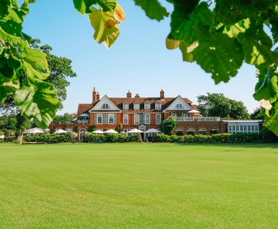 Chewton Glen Hotel – an Iconic Luxury Hotel Review