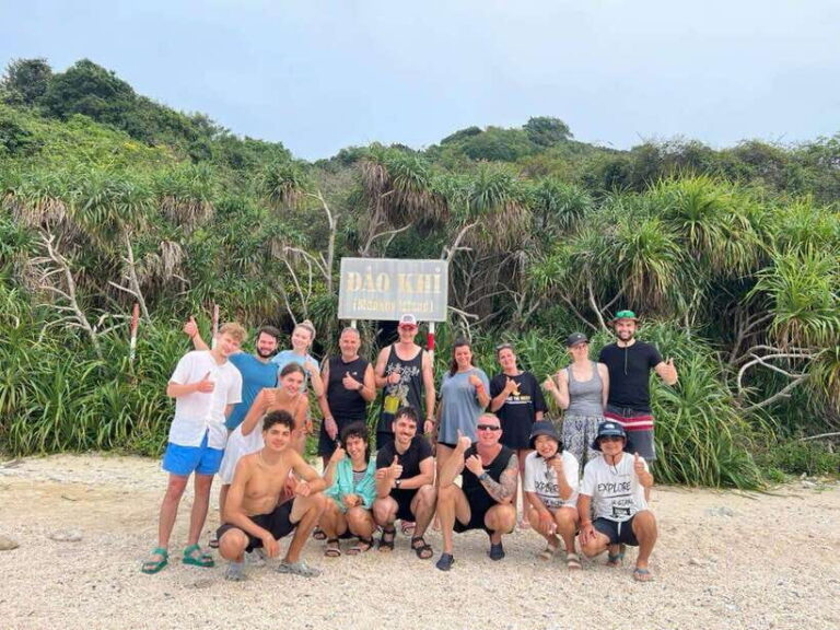 From Cat Ba: Lan Ha and Monkey Island Full Day Boat Trip