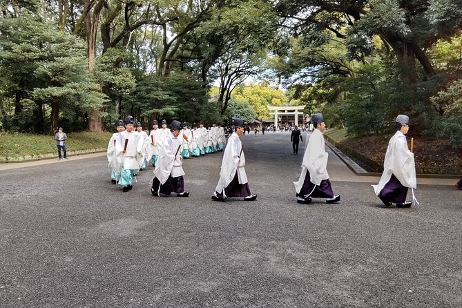 Learnig History of Tokyo in Depth With a Certified Tour Guide