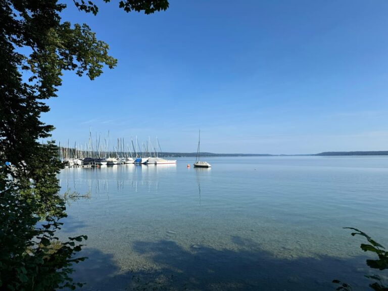 Private Bike Tour around Lake Starnberg with Bavarian Lunch
