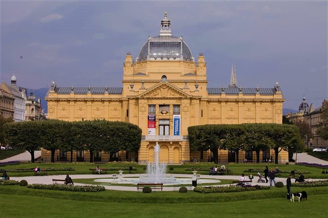 Private transfer from Zagreb to Budapest or Budapest to Zagreb