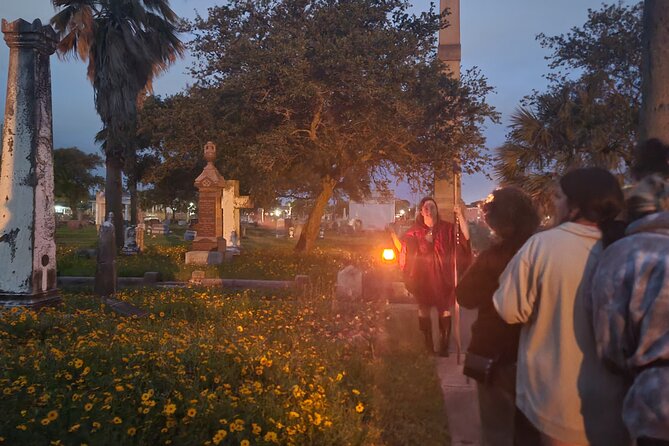 Secret Society Cemetery Walking Tour in Galveston