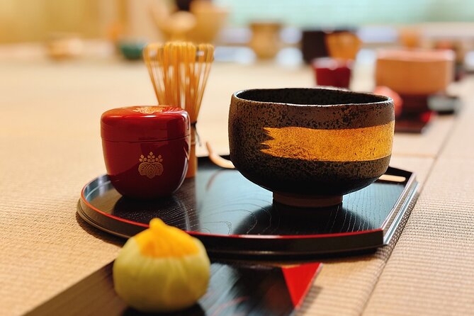 Tea Ceremony and Calligraphy Experiences in Osaka