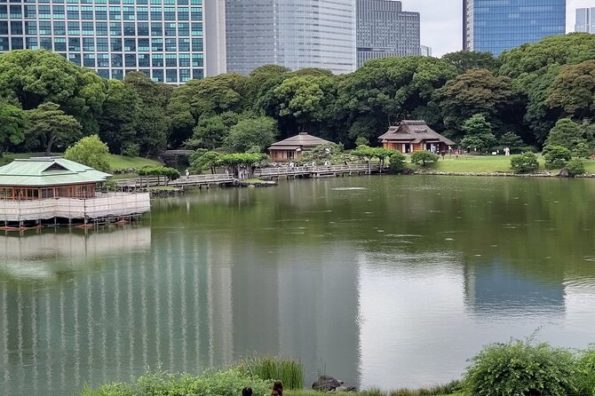 Learnig History of Tokyo in Depth With a Certified Tour Guide - The Architectural Marvels of Tokyo Station