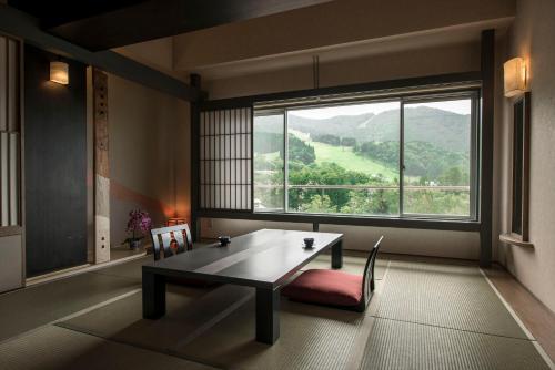 Takamiya Hotel Lucent Review