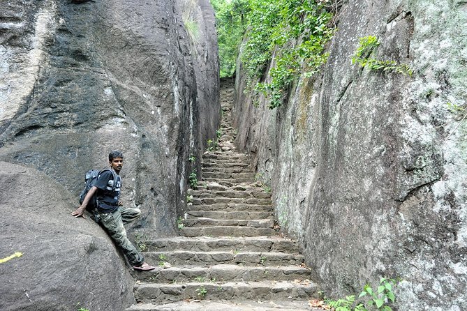 Private Full-Day Tour to 3 Temples From Colombo or Negombo