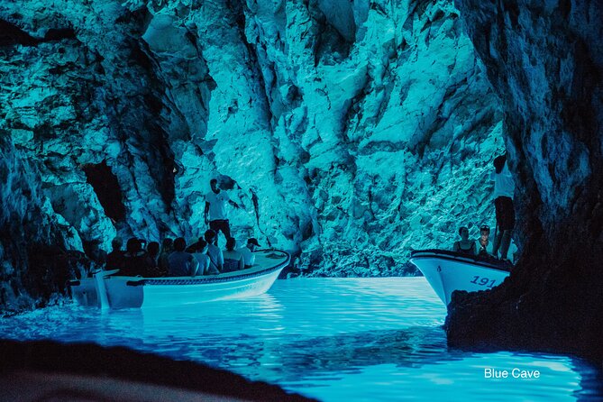 5 Islands Speedboat Tour With Blue Cave and Hvar From Trogir - Blue Cave Experience and Snorkeling