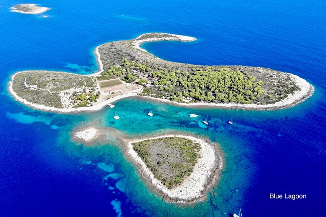 5 Islands Speedboat Tour With Blue Cave and Hvar From Trogir - Equipment and Admission Included