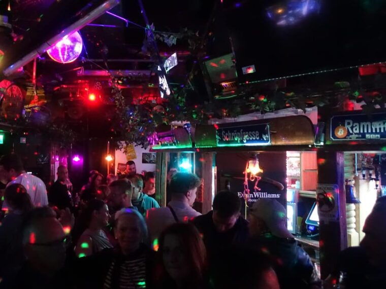 Berlin: Private pub crawl with insider-guide & free shots - Who Will Love This Experience?