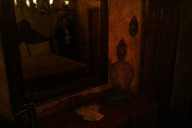 "The Study" Escape Room - A Dive into the Dark World of Edward Tandy