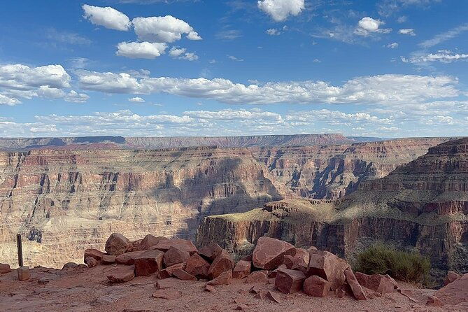 Vertigo From Infinity In The Heart Of The Desert Grand Canyon Skywalk - Good To Know